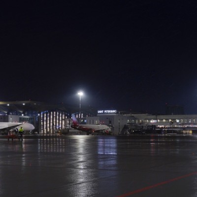 Аэропорт «Пулково»: освещение перрона 