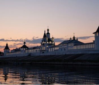 Архитектурная подсветка женского монастыря 