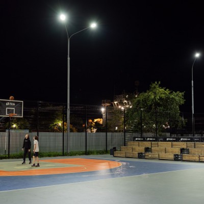  Центр уличного баскетбола: освещение открытой площадки  