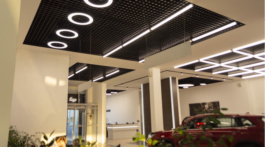 Exeed центр Агат: освещение автосалона и парковки  