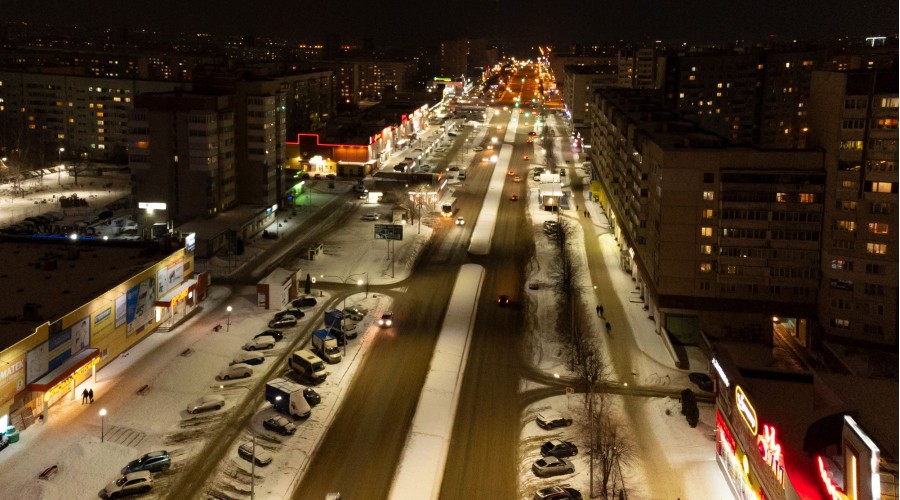 Город Ульяновск: уличное освещение дорог и тротуаров 