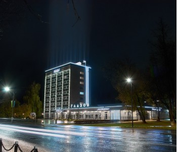 Гостиница «Глазов»: архитектурная подсветка здания  