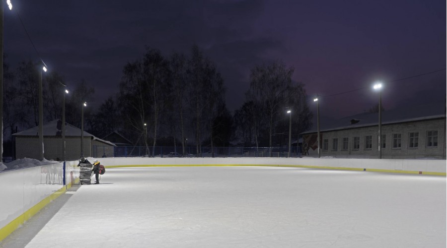 Хоккейная коробка в с. Елаур: модернизация освещения территории