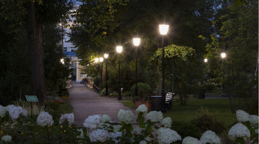 Карякинский сад: модернизация паркового освещения 