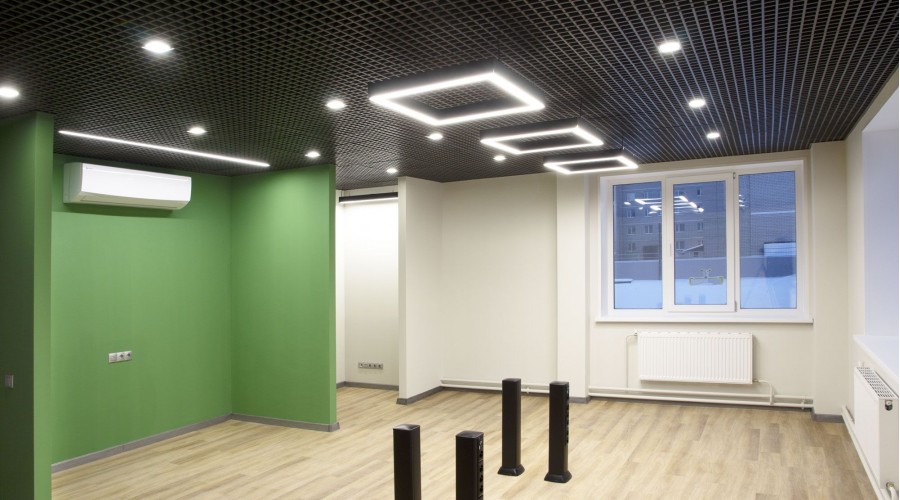 Офис банка «ИКУР»: дизайнерское освещение рабочего пространства