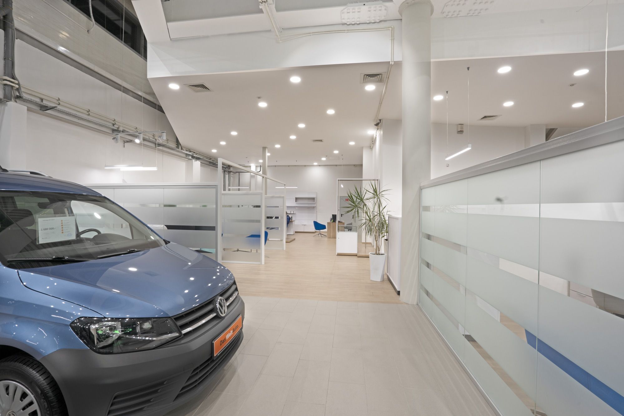 Реализованный проект освещения автосалона Volkswagen