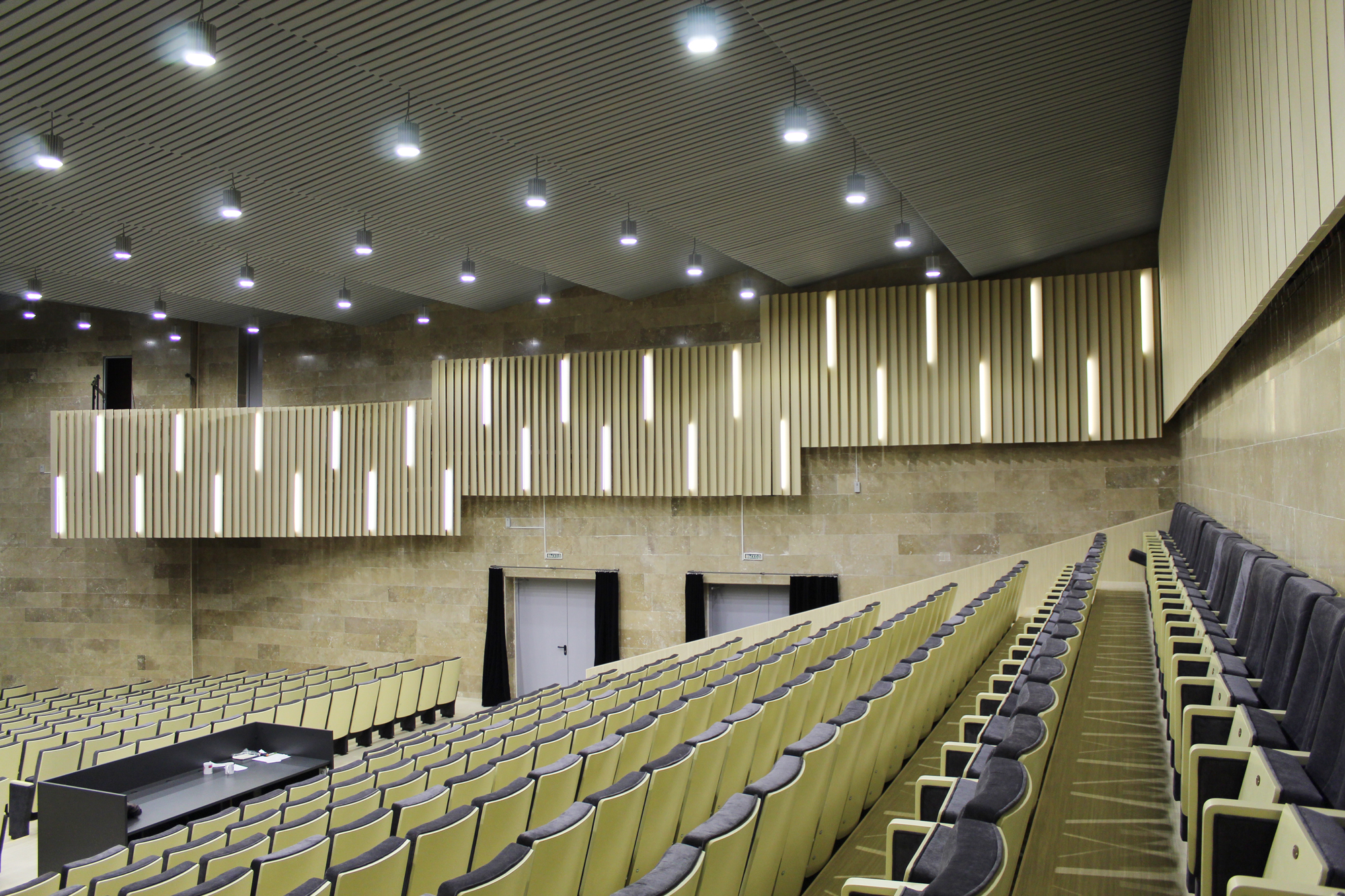 Реализованный проект освещения концертного зала ДК «Капотня»