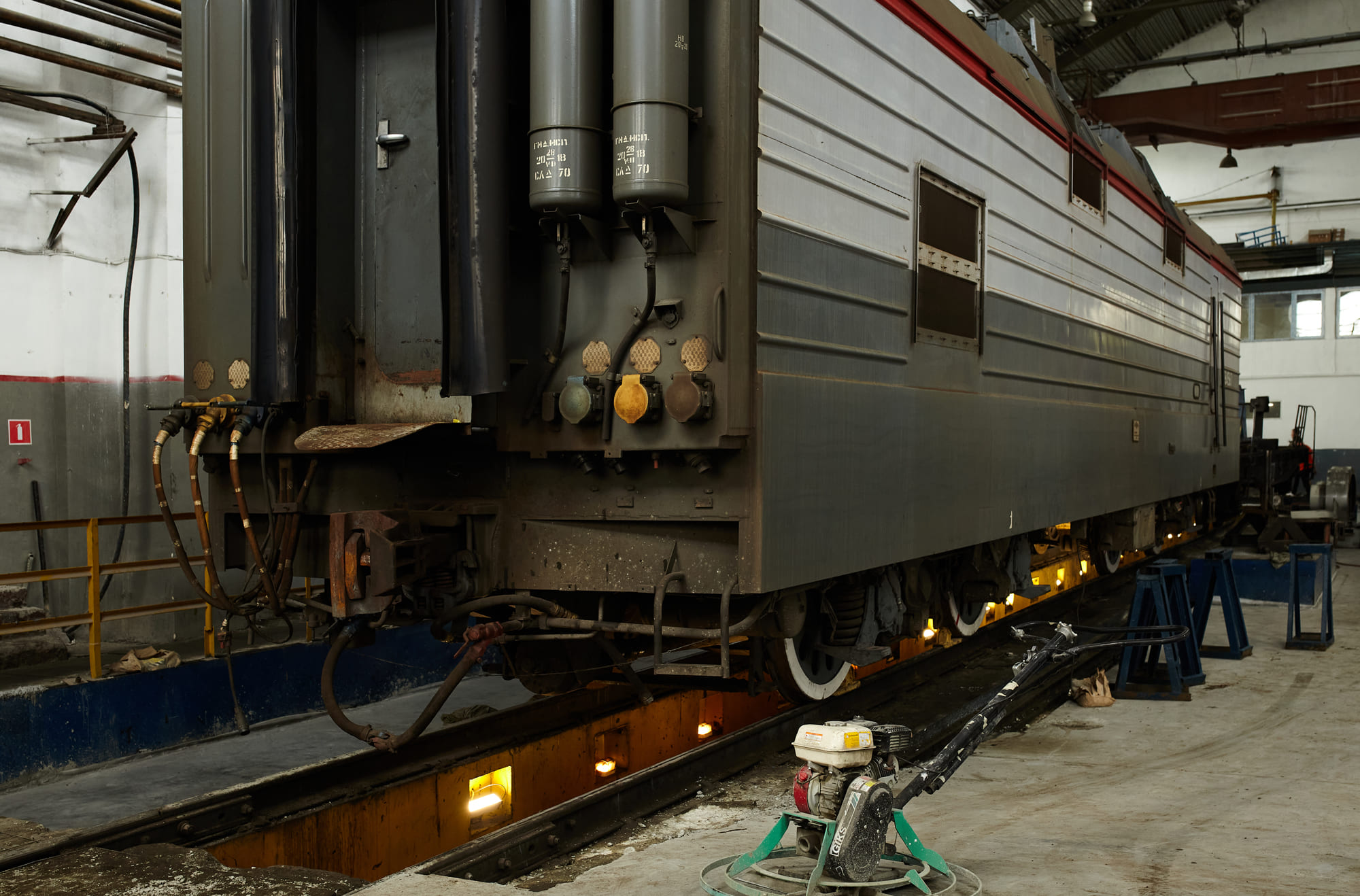 Реализованный проект освещения локомотивного ремонтного депо