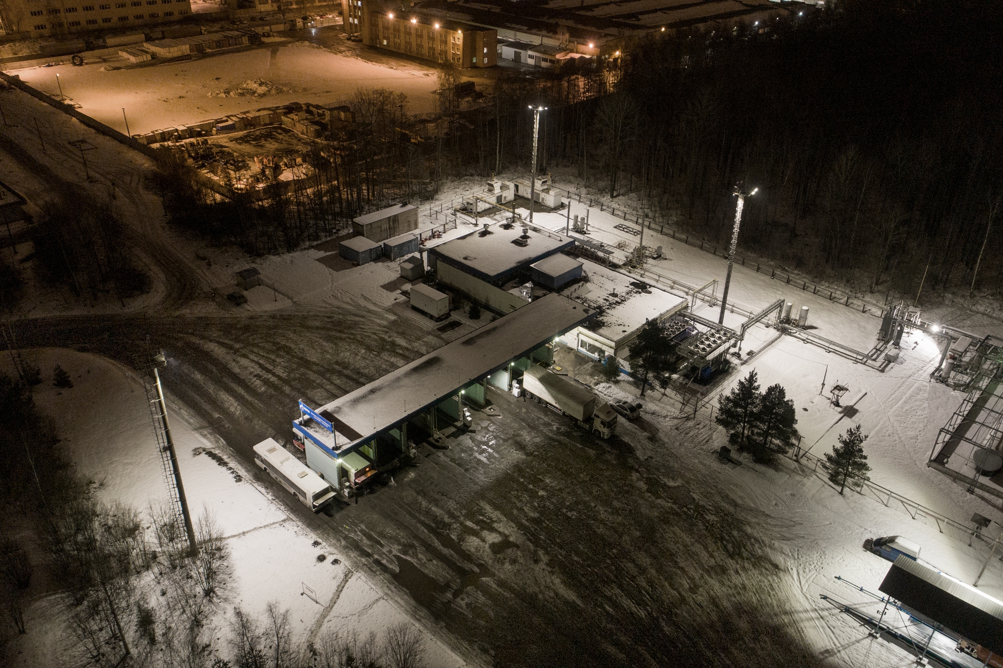 Реализованный проект освещения автозаправочной станции "Газпром"