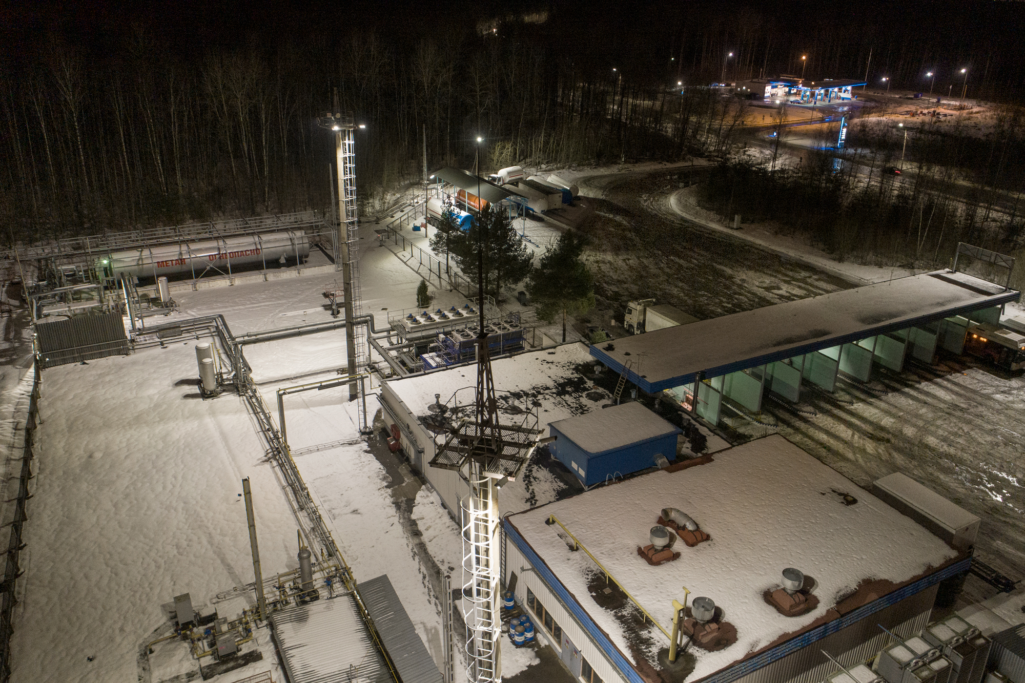 Реализованный проект освещения автозаправочной станции "Газпром"